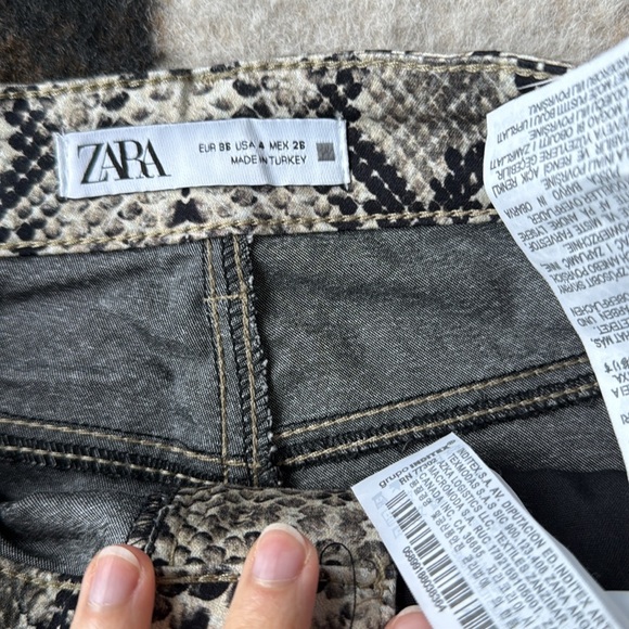 Zara Pants | USA Size 4 | Stylish & Flattering - Picture 5 of 8